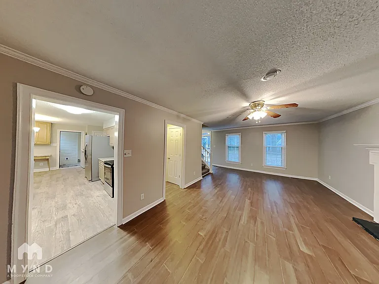 429 Dove Valley Rd — Photo 3