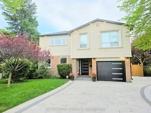2711 Spruce Needle Ct, Mississauga, ON L5L 1N2