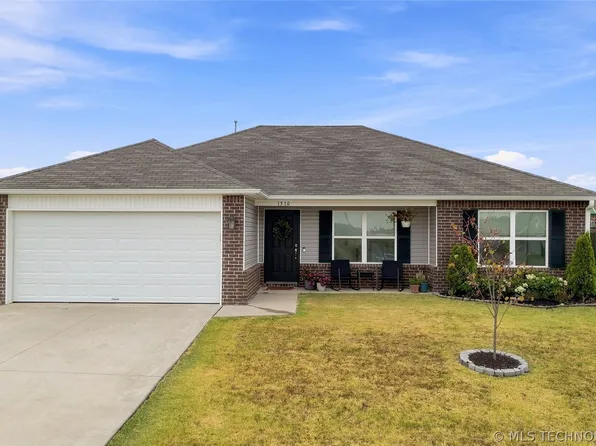 1510 E Urbana St, Broken Arrow, OK 74012