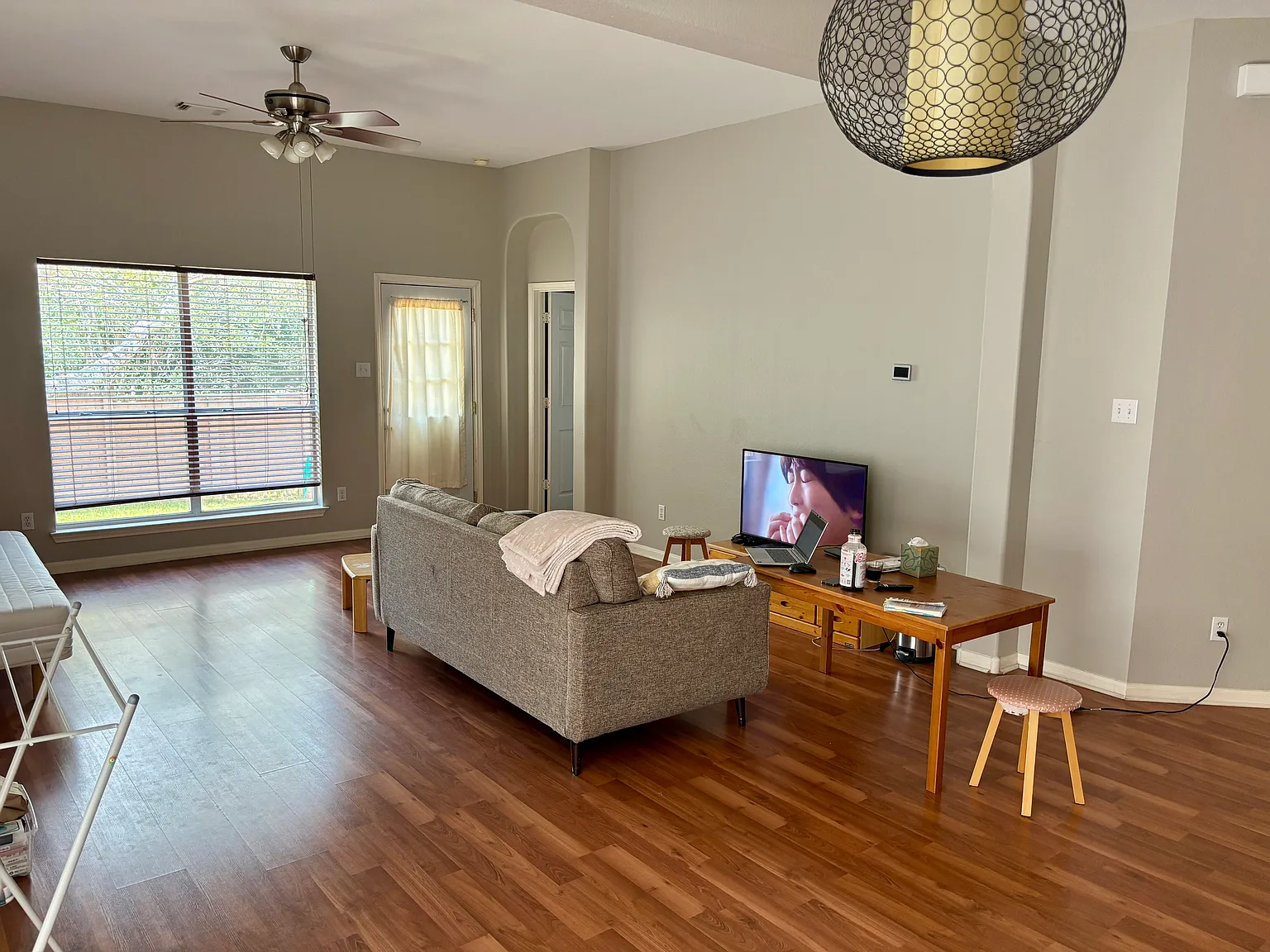 3 bed, 1800 sqft, $2,900 — Photo 3
