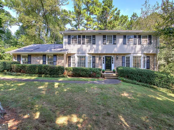 2747 Pinestream Dr NE, Marietta, GA 30068