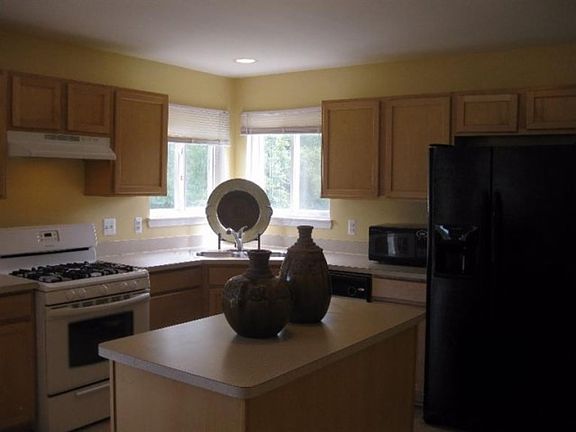 5th image of 6049 Aspen Way