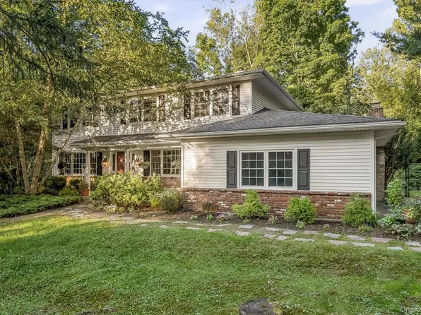 123 Pickerel Road, Monroe, NY 10950