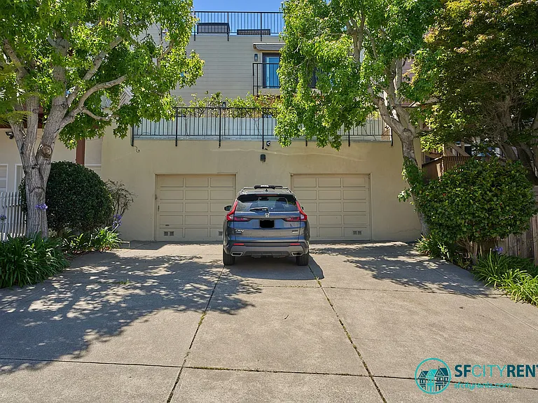 1043 Dolores St — Photo 23