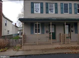 58 Carbon St, Pine Grove, PA 17963