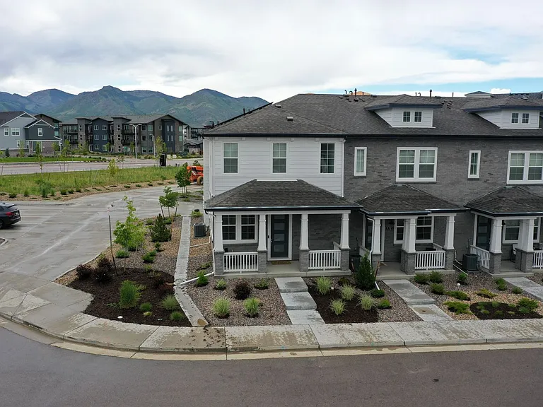 9719 Browns Peak Cir — Photo 5