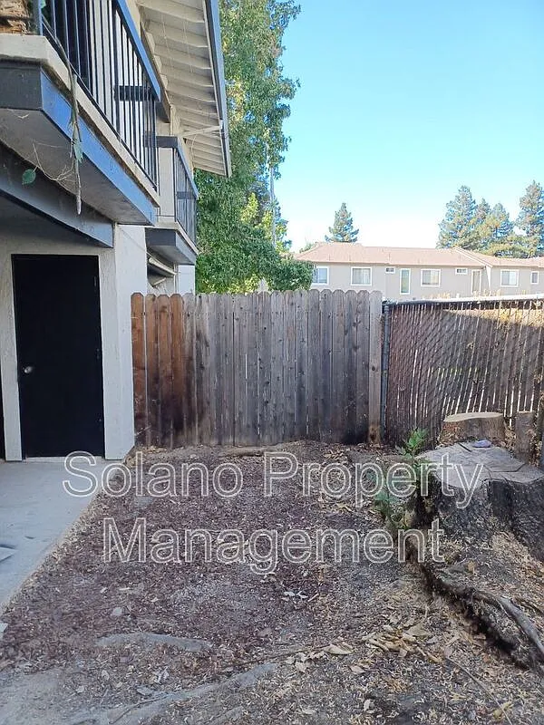 Studio, $1,595 — Photo 3