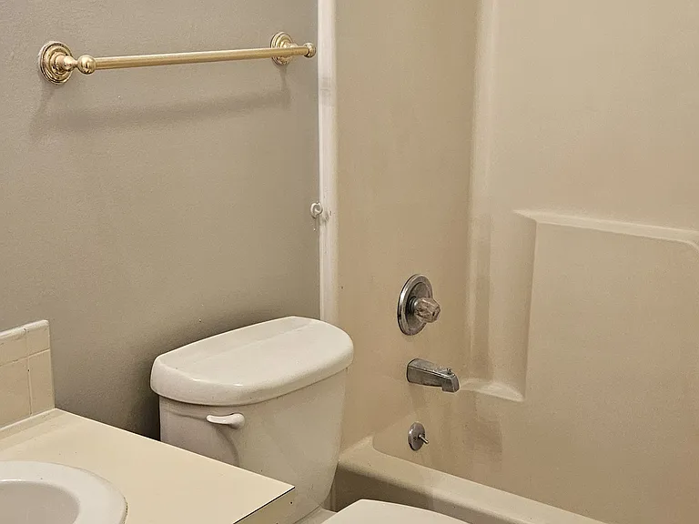 314 Windsor Manor Way #G — Photo 5
