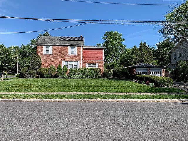 2nd image of 1101 Hunter Ave