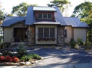 911 Skiview Rd, Seven Devils, NC 28604