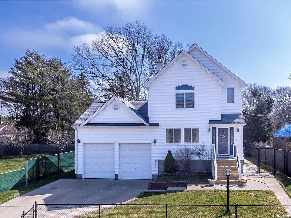 1st image of 115 Maywood Drive