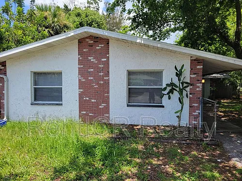 3135 Pine Tree Ave #A Photo 1