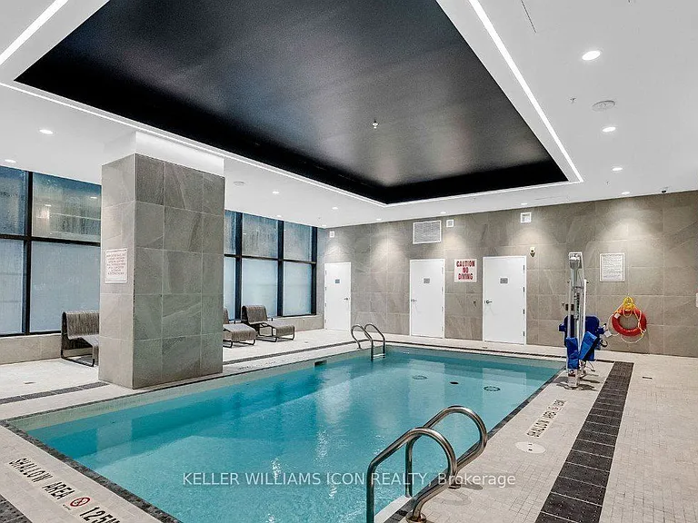 340 Queen St #2210 — Photo 12