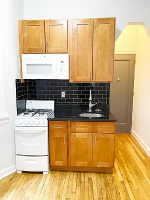 Rented by Waverly Realty Associates | media 23