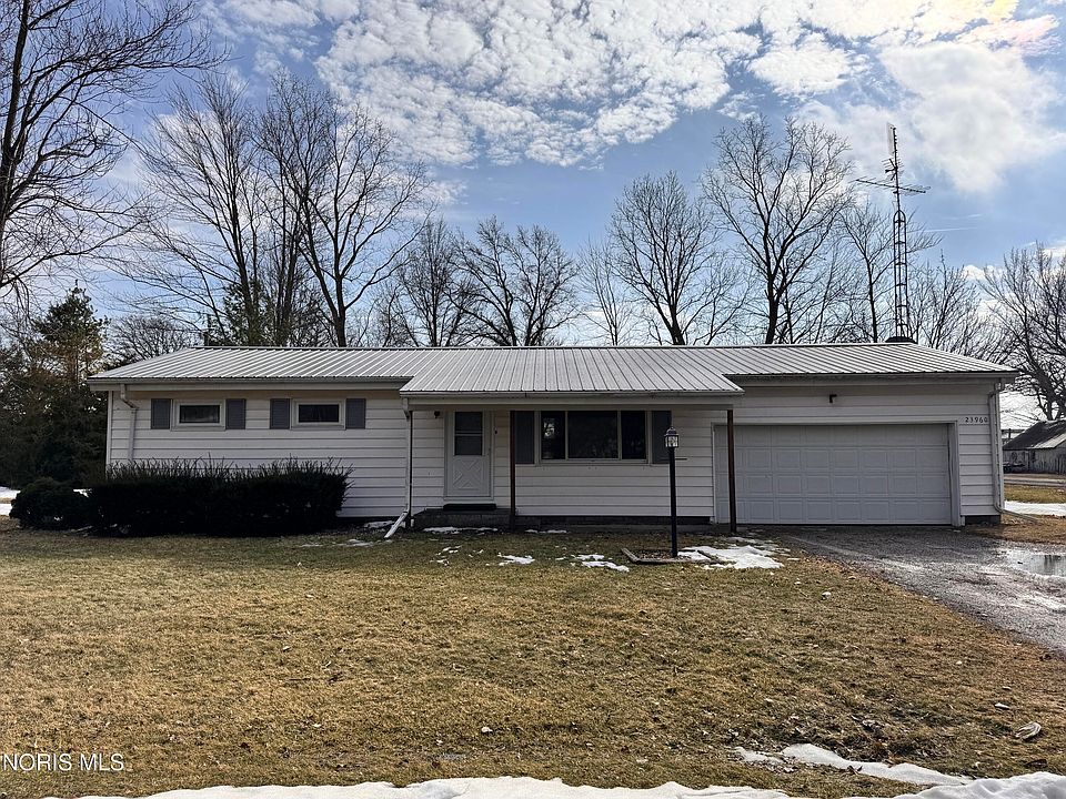 1st image of 23960 1st St