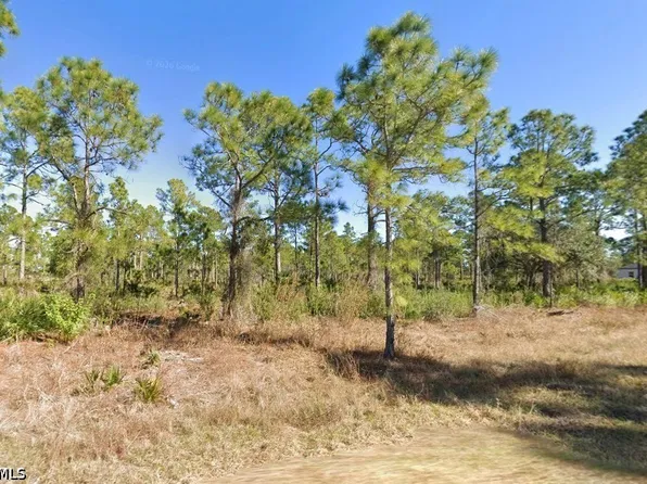 1037 Hobart St, Lehigh Acres, FL 33974