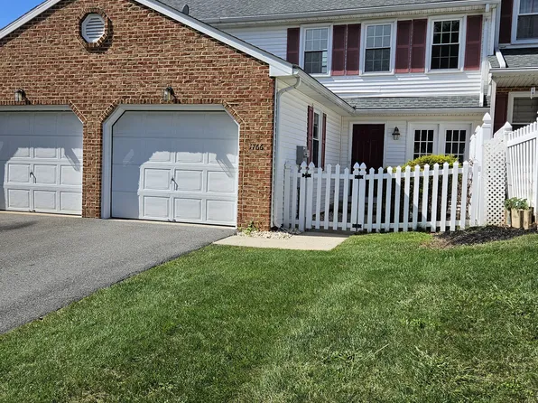 1766 Betz Farm Dr, Lancaster, PA 17603
