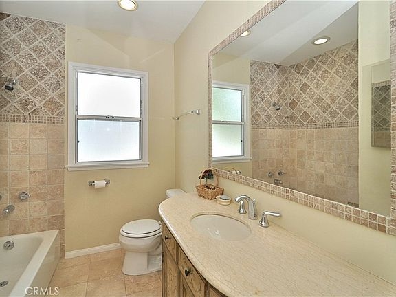 5th image of 5955 Vanalden Ave