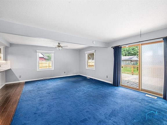 5th image of 2305 Winterset Dr