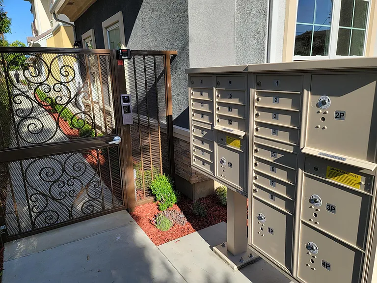 727 S Stoneman Ave #B — Photo 5