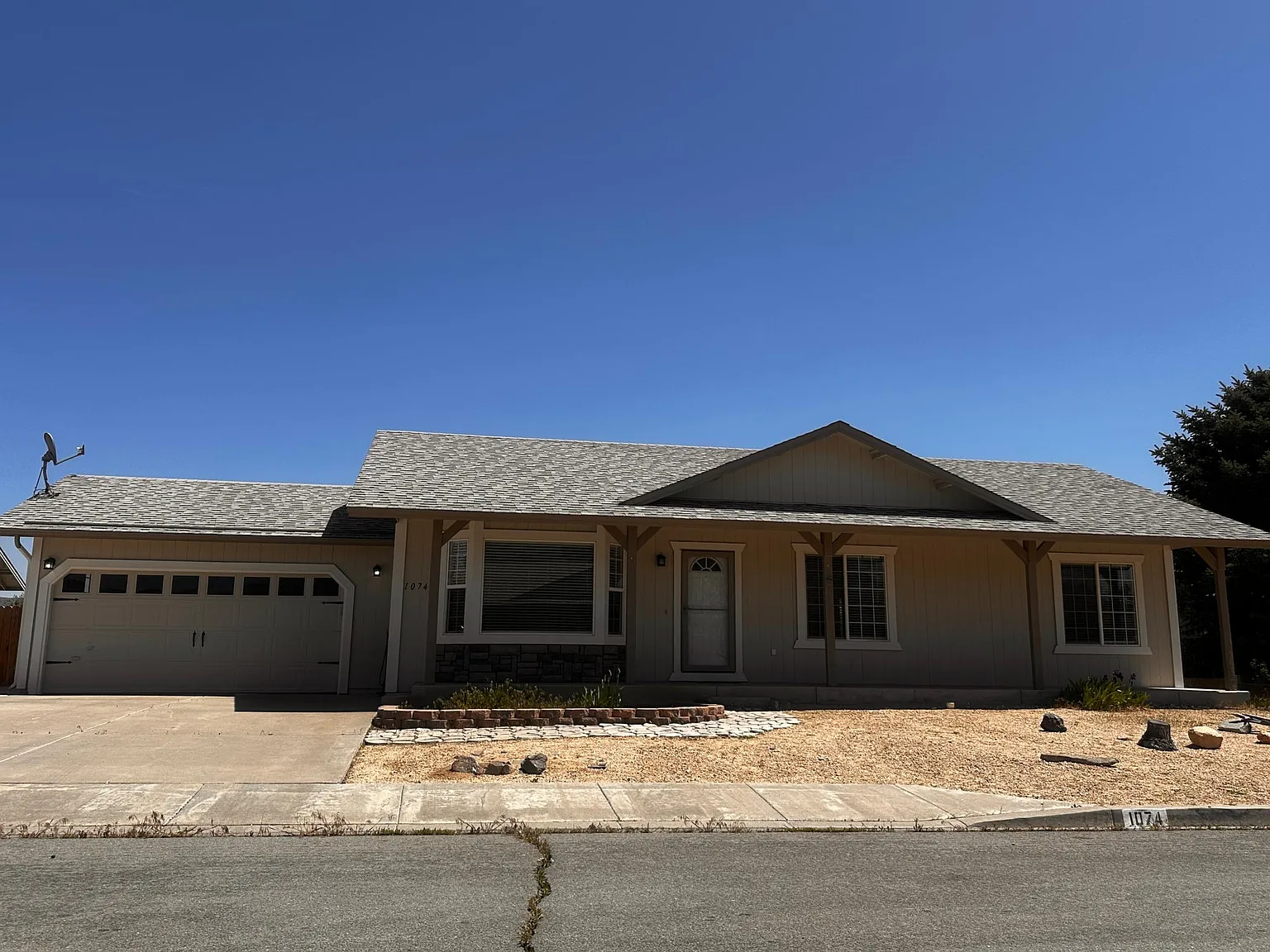 1074 Spoonbill Dr photo 1