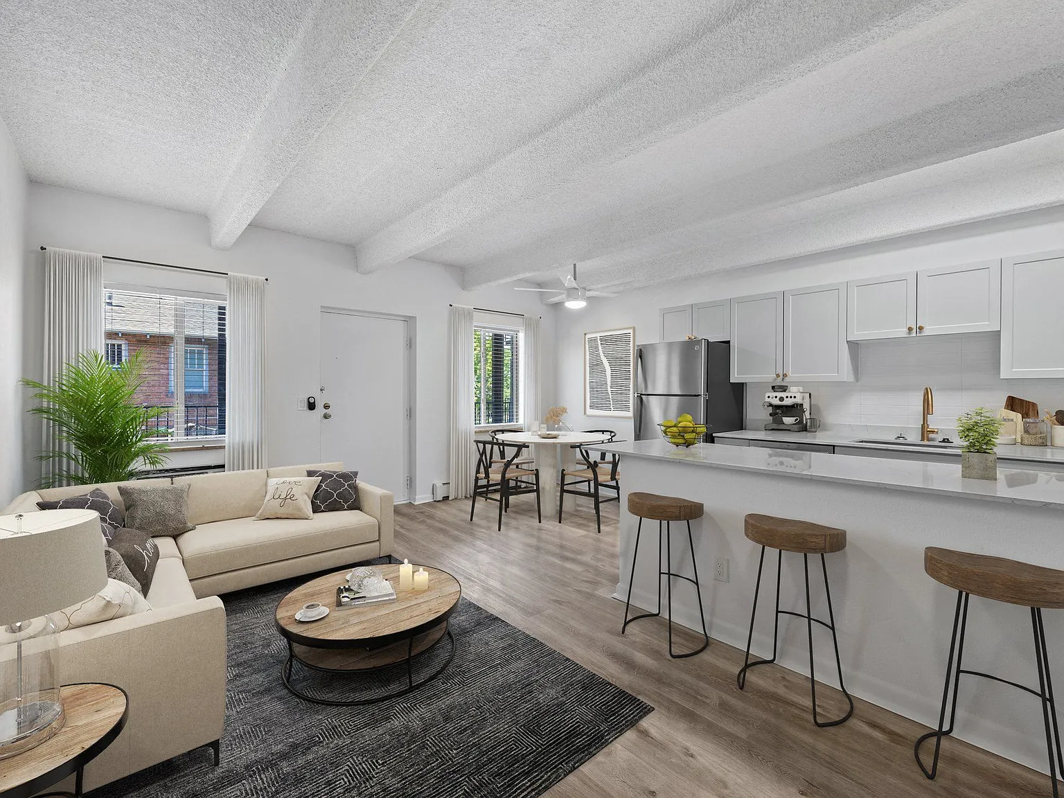Charmel Apartments — Photo 1