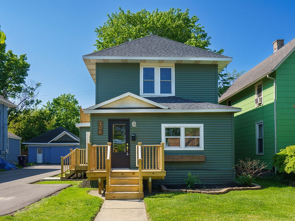 1st image of 206 W 9th St