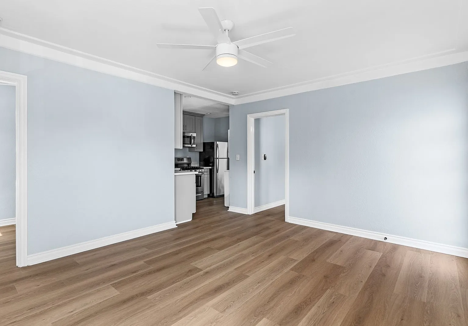 526 Lime Avenue — Photo 3