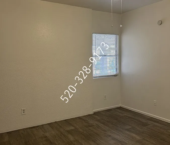 507 E Jacinto St — Photo 9