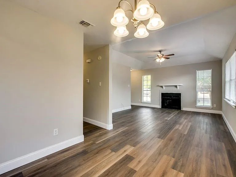 2925 Kathleen Ln — Photo 10