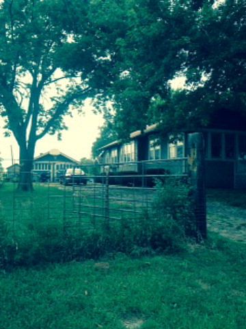 2nd image of 3010 Saint Paul Rd