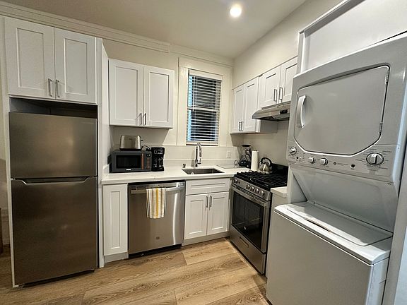 4th image of 733 Bush St #105B