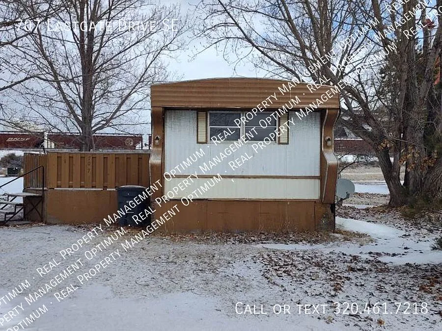 Introducing our newly available 2 Bedroom, 1 Bath Trailer Home in Rugby, ND! — Photo 3
