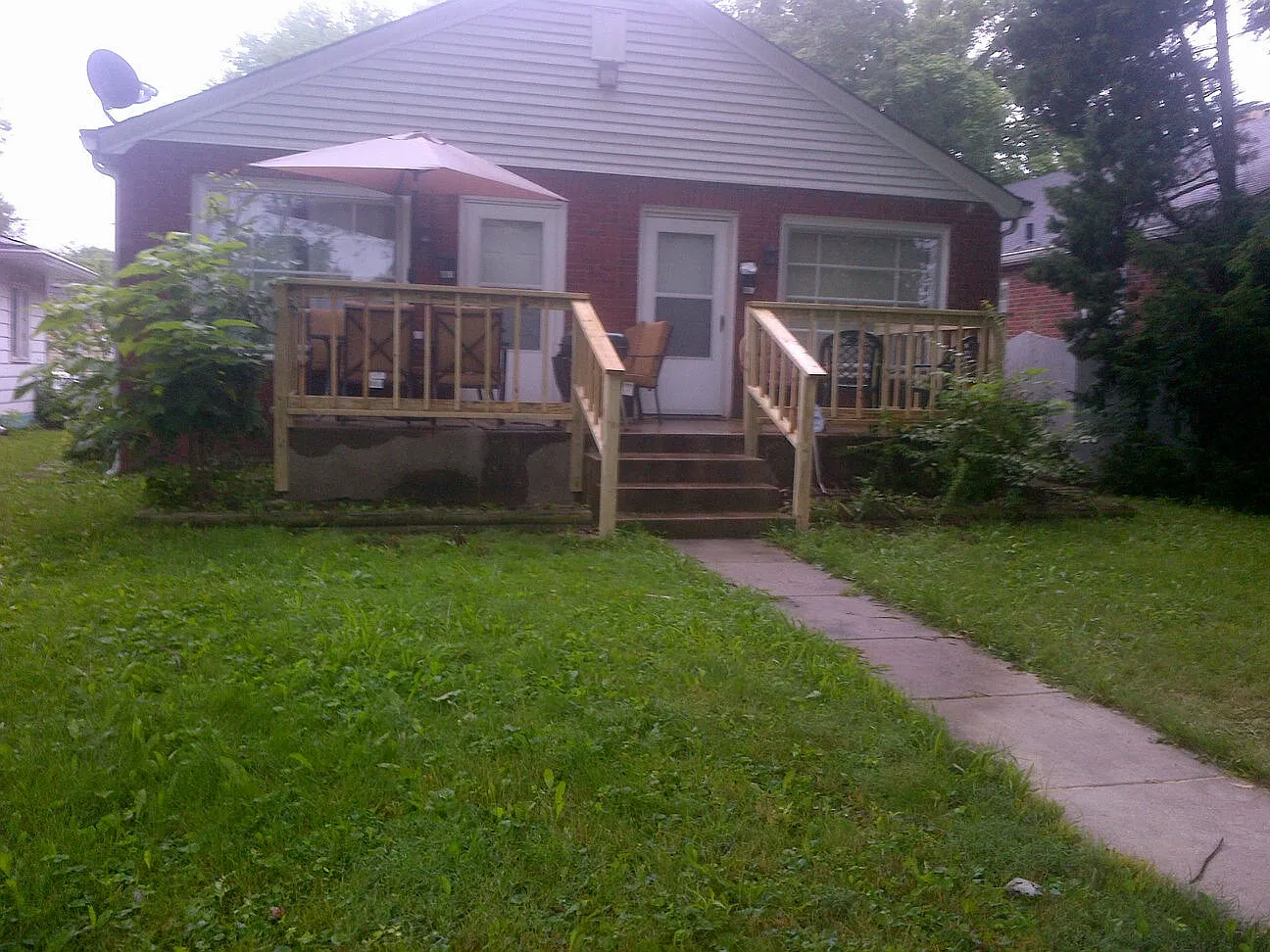 863 Berkley Rd photo 1