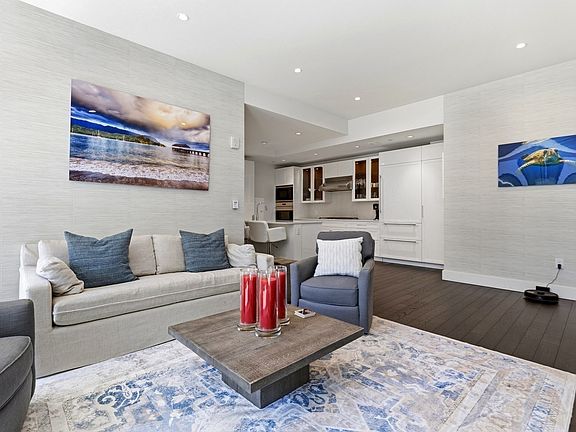 4th image of 22 Liberty Dr Unit 6G