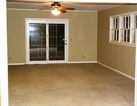4th image of 1026 Greenwood Dr