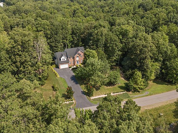 2nd image of 189 Arden Ln