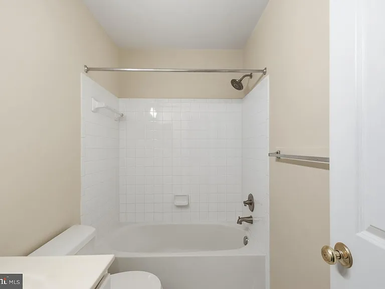 8108 Dove Cottage Ct — Photo 28