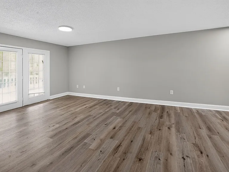 Commerce Street Manor — Photo 6