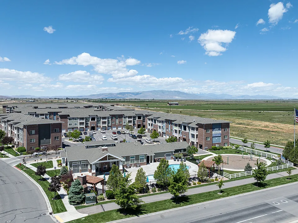 Outlook Apartments