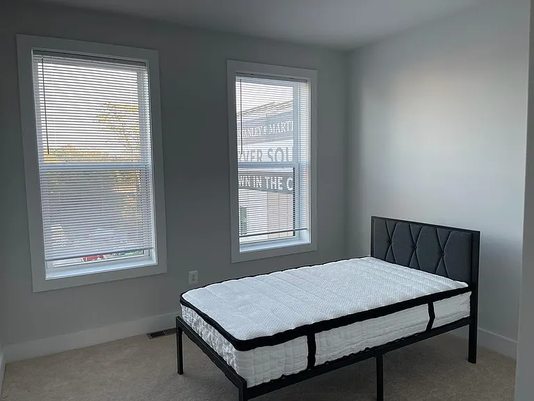 1524 Moore St #B — Photo 25