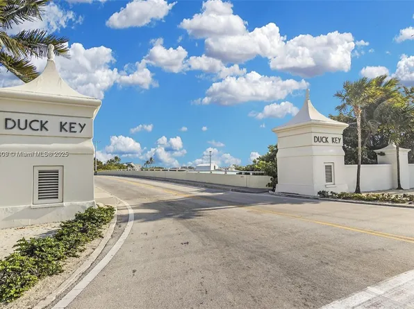 17 Jamaica St, Marathon, FL 33050