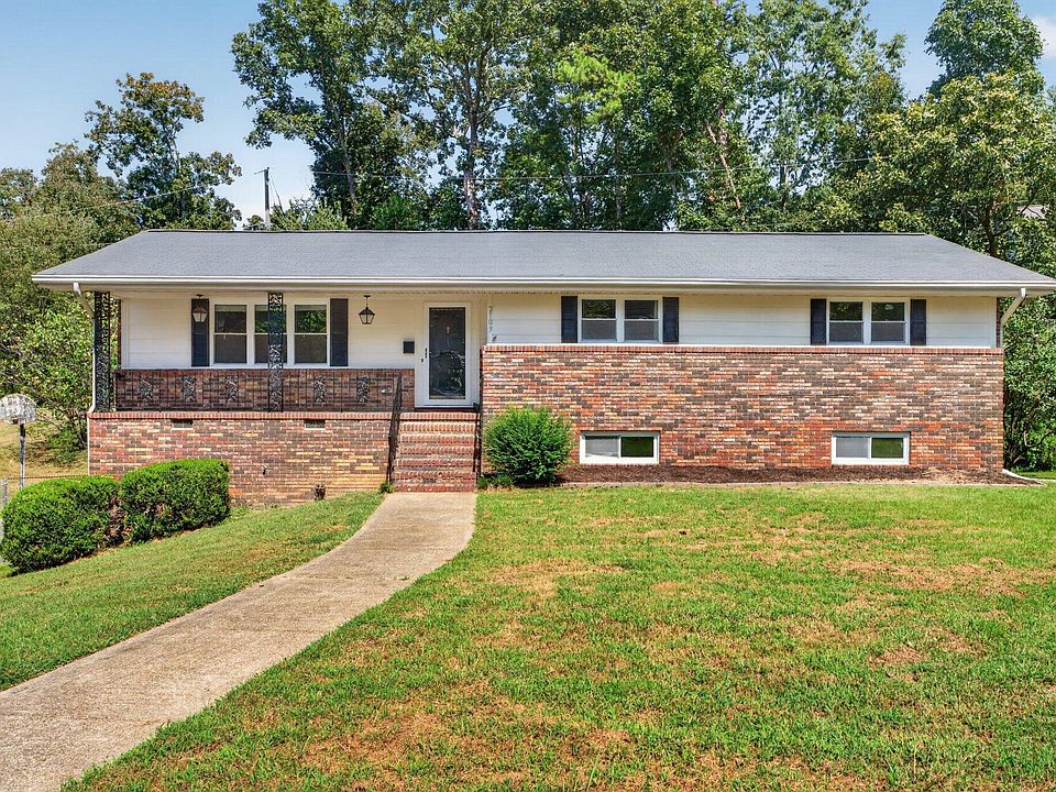 1st image of 2103 King Court Ln