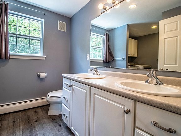 5th image of 33 Westview Dr