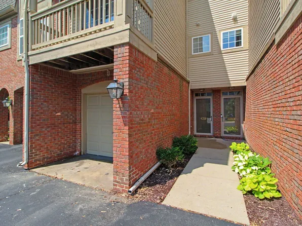 3037 Barclay Way, Ann Arbor, MI 48105