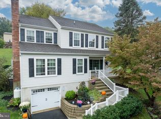 1409 Henry Dr, Downingtown, PA 19335