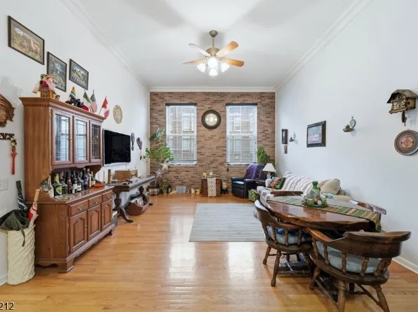 19 Market St #205, Paterson City, NJ 07501