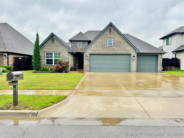 6612 S Indianwood Ave, Broken Arrow, OK 74011