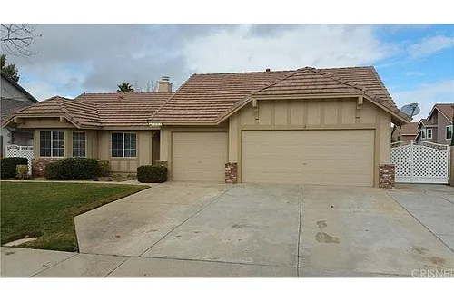 3143 Mariposa Ave Photo 1