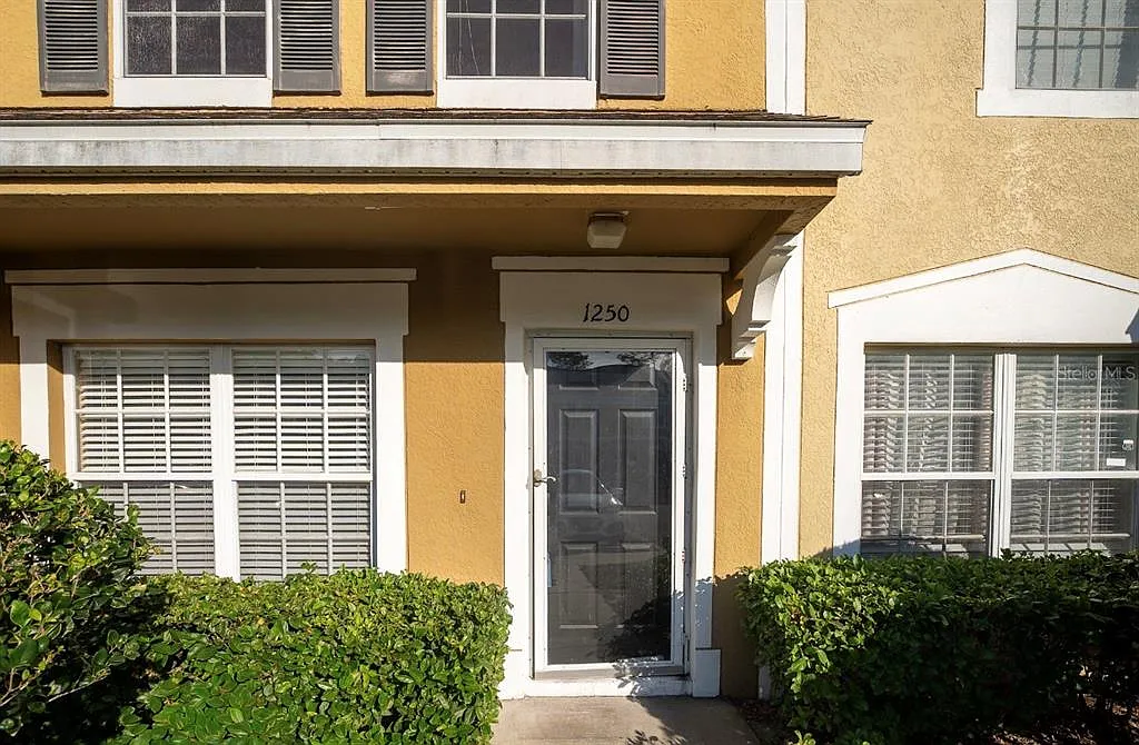 2 bed, 2.5 bath, 1184 sqft, $1,850 — Photo 1